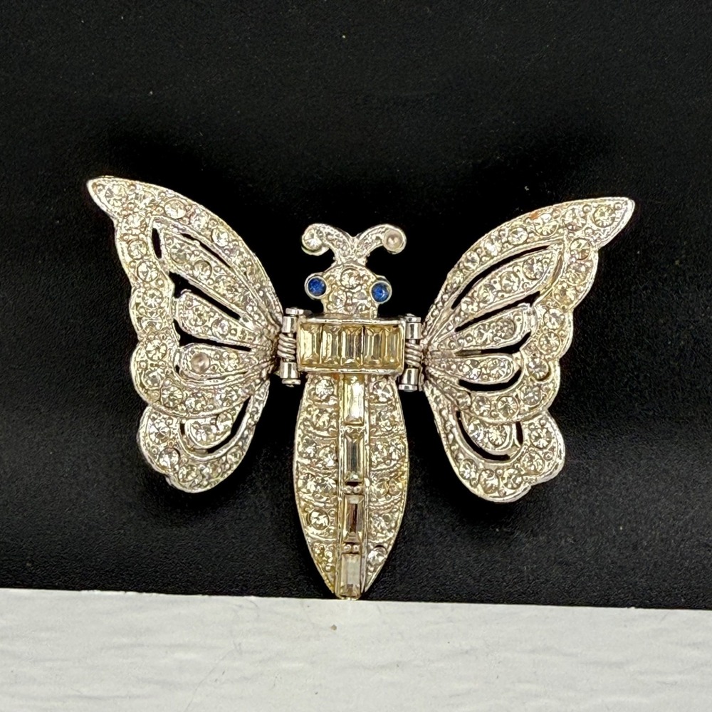 Vintage Estate Fur Clip Silver Tone Rhinestone Butterfly Hinged Art Deco